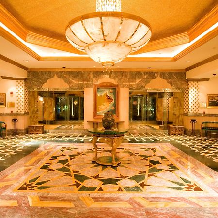 Grand Hyatt Muscat Hotel Interior photo